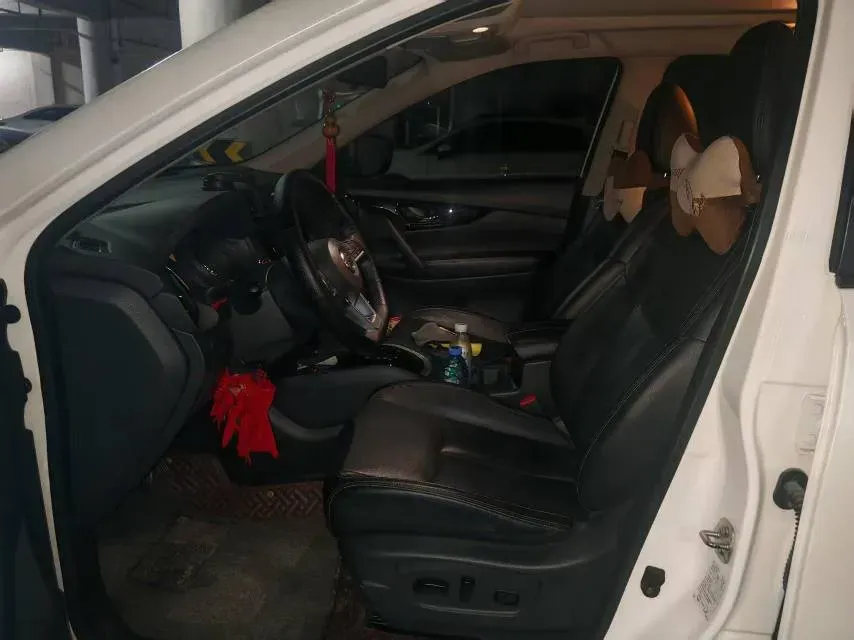 2019 Nissan X-Trail 2.0L 154HP L4 CVT,autocango,china used car exporter,china ev exporter,chinese used car exporter,chinese used ev exporter