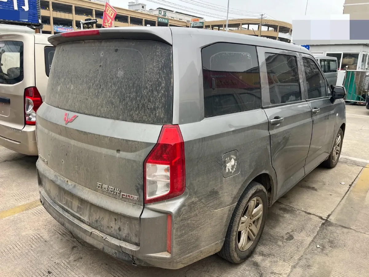 2021 WuLing HongGuang Plus 1.5L 99HP L4 6MT,autocango,china used car exporter,china ev exporter,chinese used car exporter,chinese used ev exporter
