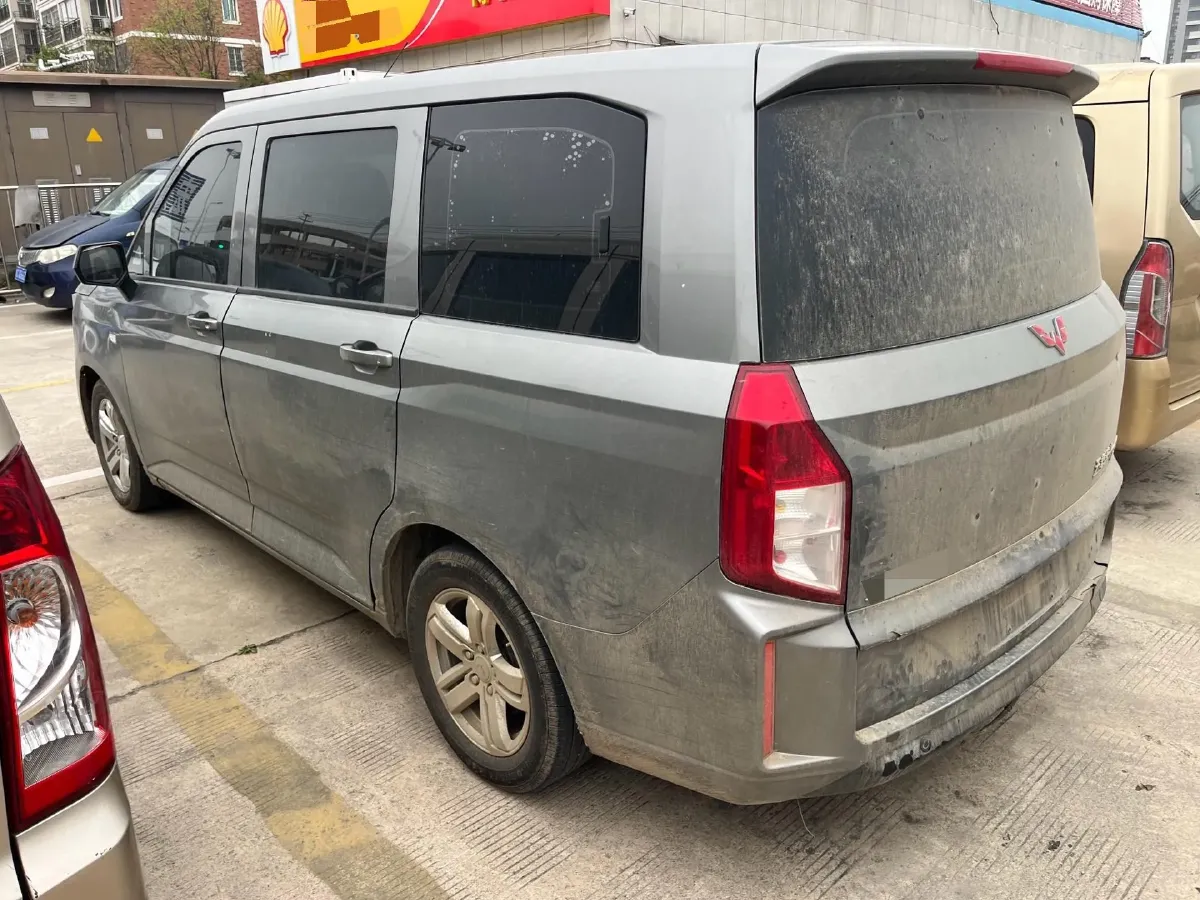 2021 WuLing HongGuang Plus 1.5L 99HP L4 6MT,autocango,china used car exporter,china ev exporter,chinese used car exporter,chinese used ev exporter