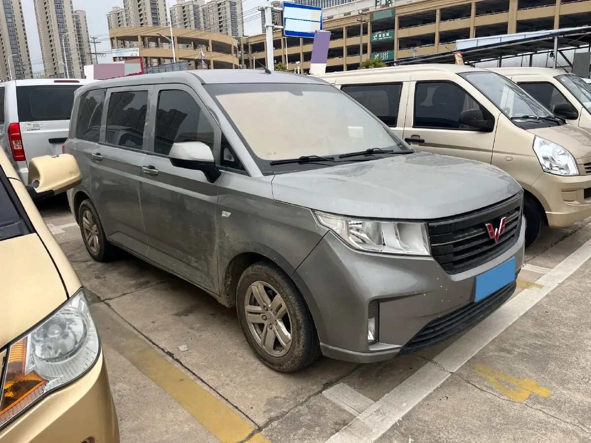 2021 WuLing HongGuang Plus 1.5L 99HP L4 6MT,autocango,china used car exporter,china ev exporter,chinese used car exporter,chinese used ev exporter