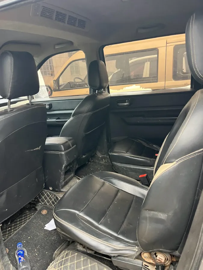 2021 WuLing HongGuang Plus 1.5L 99HP L4 6MT,autocango,china used car exporter,china ev exporter,chinese used car exporter,chinese used ev exporter