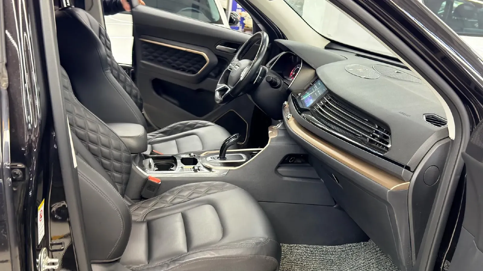 2021 Haval H6 1.5T 150HP L4 7DCT,autocango,china used car exporter,china ev exporter,chinese used car exporter,chinese used ev exporter