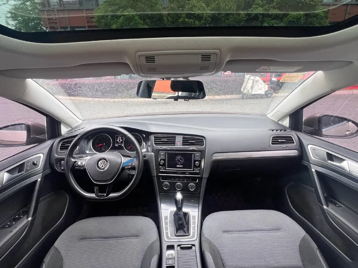 2018 Volkswagen Golf 1.6L 110HP L4 6AT,autocango,china used car exporter,china ev exporter,chinese used car exporter,chinese used ev exporter