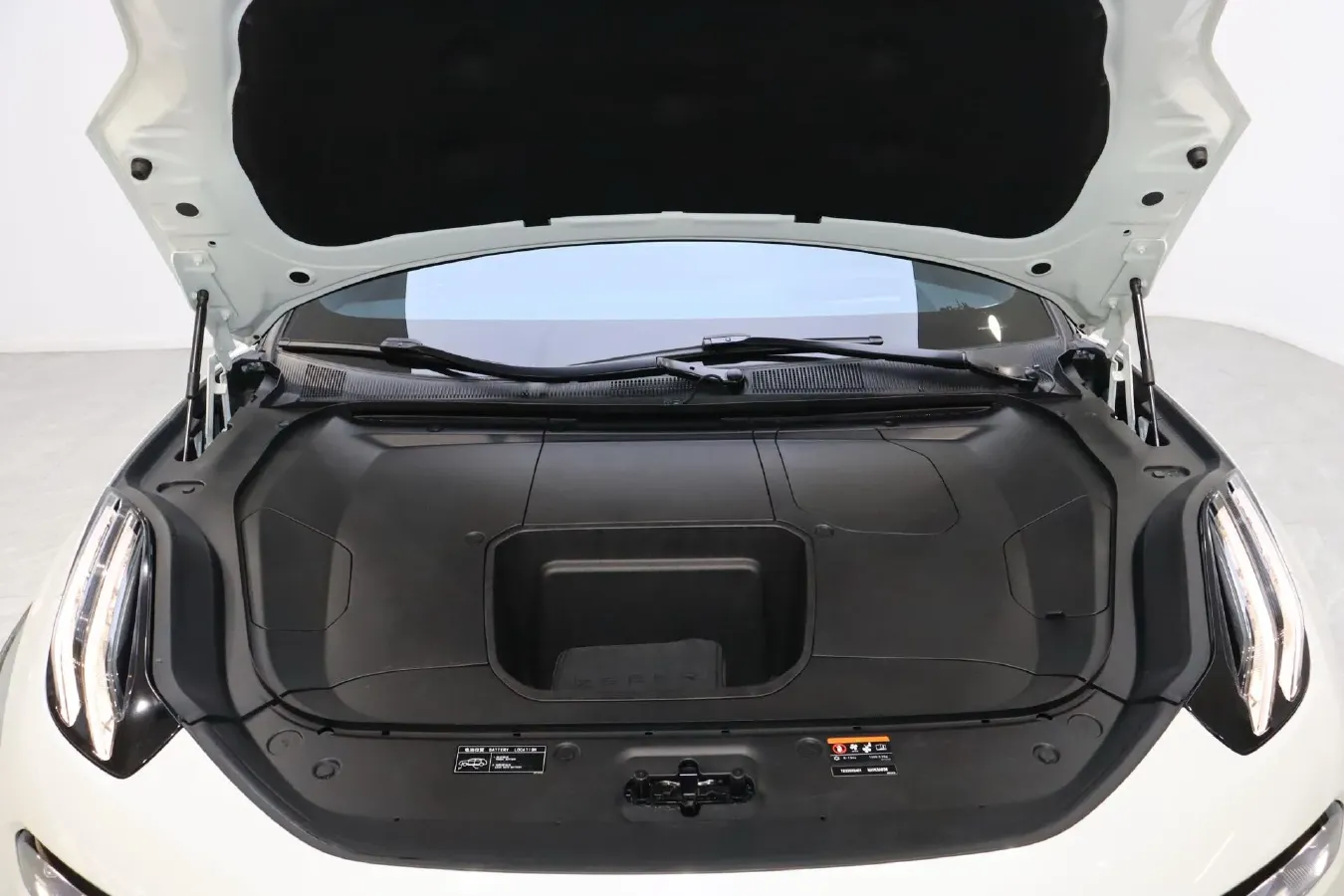 2022 Zeekr 001 BEV 100KWH,autocango,china used car exporter,china ev exporter,chinese used car exporter,chinese used ev exporter