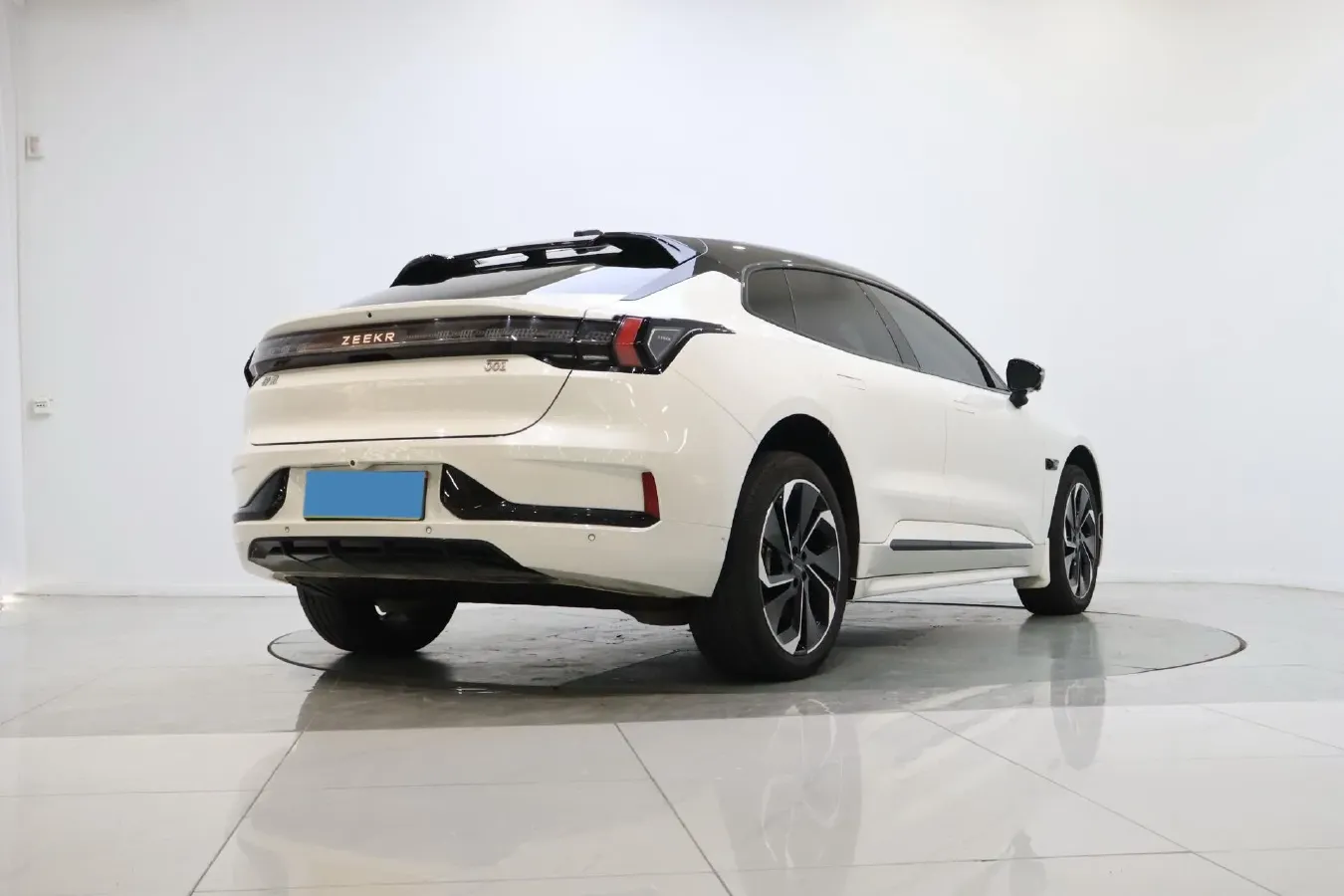 2022 Zeekr 001 BEV 100KWH,autocango,china used car exporter,china ev exporter,chinese used car exporter,chinese used ev exporter