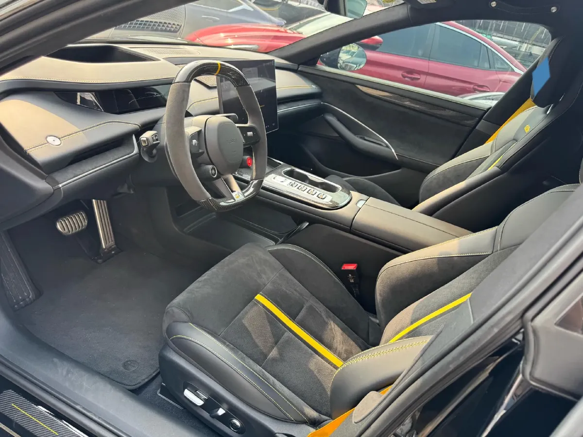 2025 MI SU7 Ultra BEV 93.7KWH,autocango,china used car exporter,china ev exporter,chinese used car exporter,chinese used ev exporter