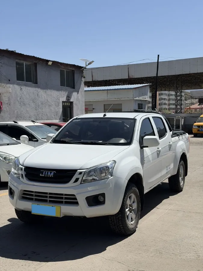 2020 Isuzu Jim 2.4T 211HP L4 5MT,autocango,china used car exporter,china ev exporter,chinese used car exporter,chinese used ev exporter