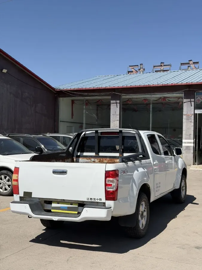 2020 Isuzu Jim 2.4T 211HP L4 5MT,autocango,china used car exporter,china ev exporter,chinese used car exporter,chinese used ev exporter