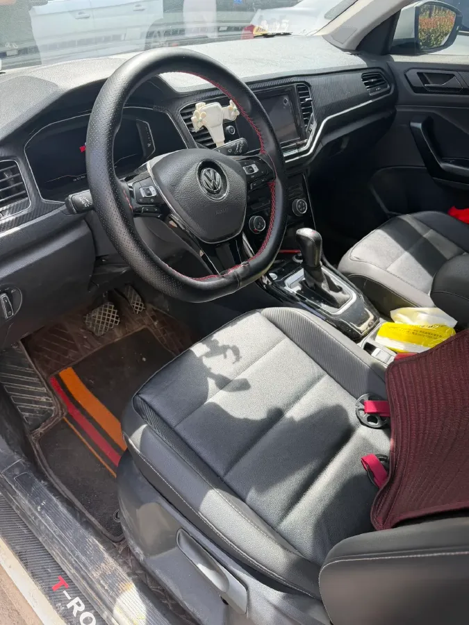 2020 Volkswagen T-Roc 1.4T 150HP L4 7DCT,autocango,china used car exporter,china ev exporter,chinese used car exporter,chinese used ev exporter