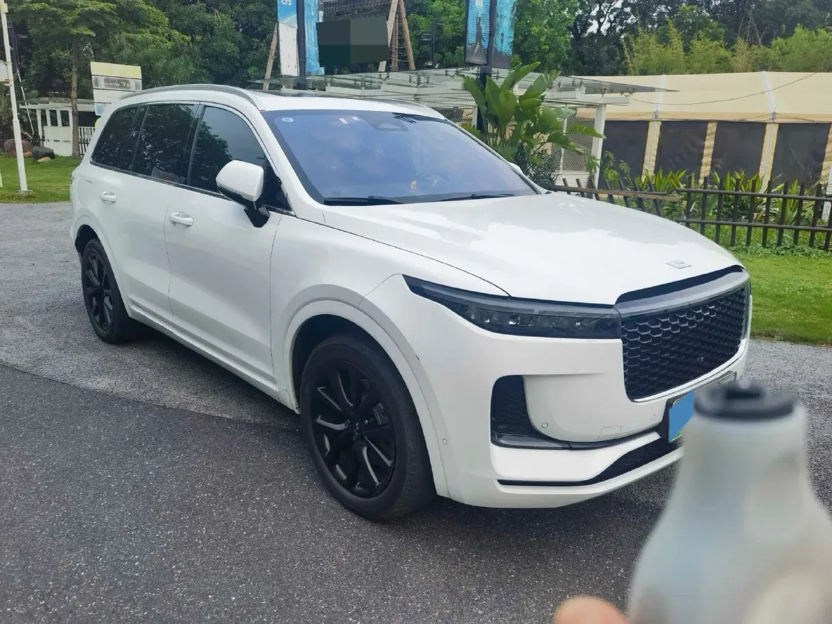 2021 Li ONE Range Extended 131HP REEV 40.5KWH,autocango,china used car exporter,china ev exporter,chinese used car exporter,chinese used ev exporter