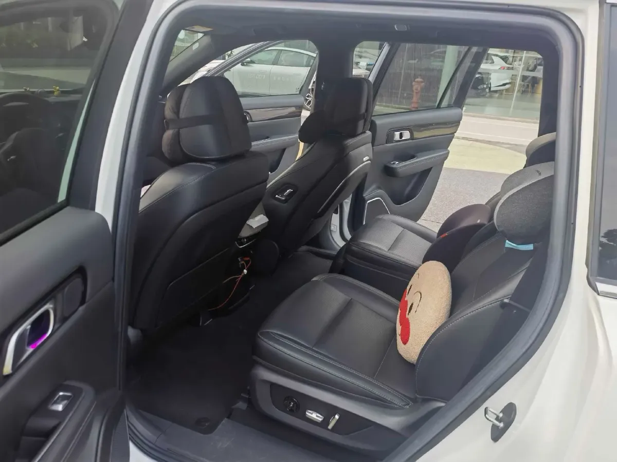 2021 Li ONE Range Extended 131HP REEV 40.5KWH,autocango,china used car exporter,china ev exporter,chinese used car exporter,chinese used ev exporter