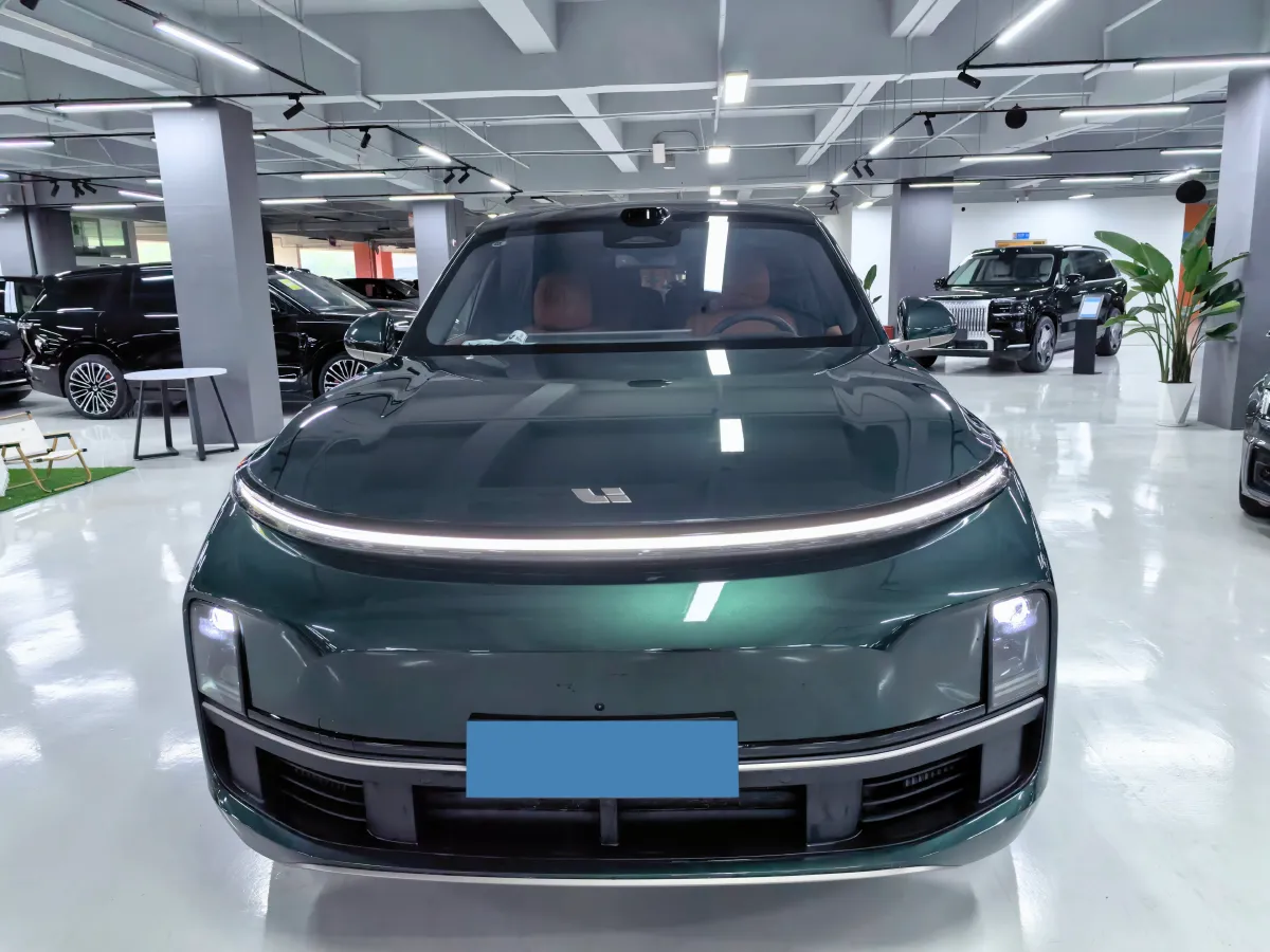 2025 Li L9 Range Extended 154HP REEV,autocango,china used car exporter,china ev exporter,chinese used car exporter,chinese used ev exporter