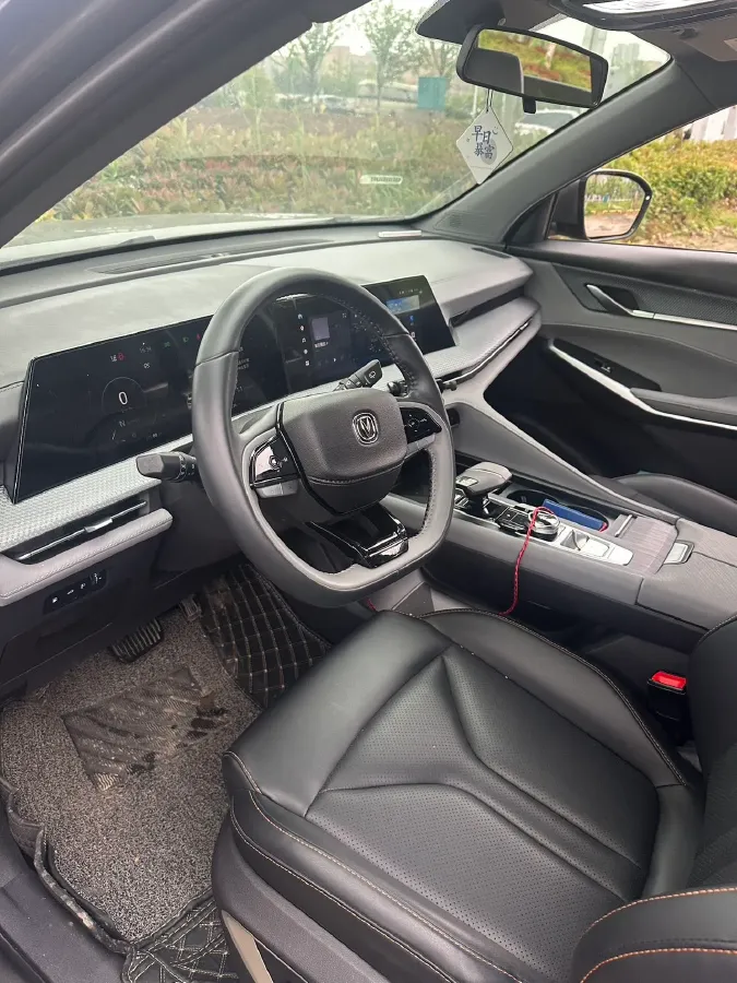 2022 ChangAn CS75 Plus 2.0T 233HP L4 8AT,autocango,china used car exporter,china ev exporter,chinese used car exporter,chinese used ev exporter