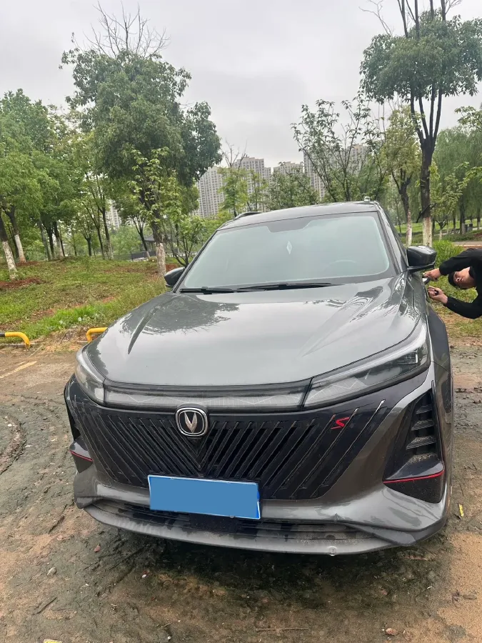 2022 ChangAn CS75 Plus 2.0T 233HP L4 8AT,autocango,china used car exporter,china ev exporter,chinese used car exporter,chinese used ev exporter