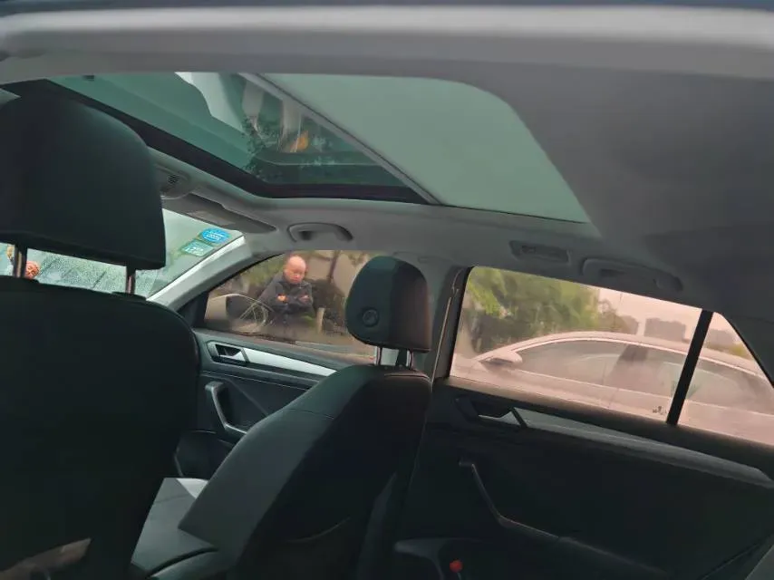 2019 Volkswagen T-Roc 1.4T 131HP L4 7DCT,autocango,china used car exporter,china ev exporter,chinese used car exporter,chinese used ev exporter