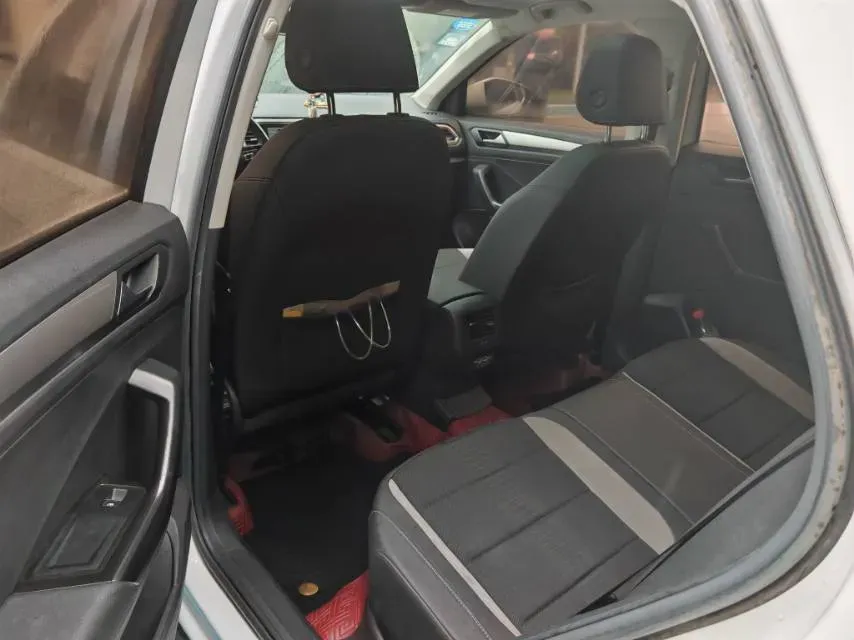 2019 Volkswagen T-Roc 1.4T 131HP L4 7DCT,autocango,china used car exporter,china ev exporter,chinese used car exporter,chinese used ev exporter