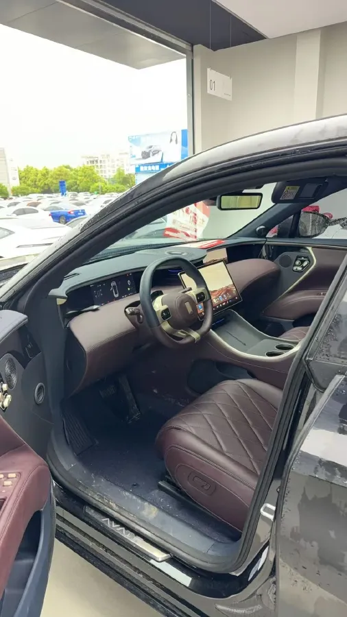 2025 Avatr 11 1.5T 156HP L4 REEV,autocango,china used car exporter,china ev exporter,chinese used car exporter,chinese used ev exporter