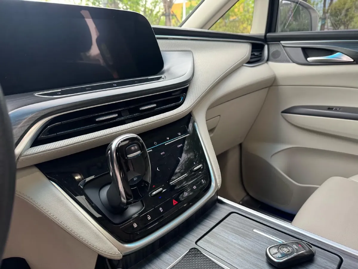 2021 Buick GL8 2.0T 237HP L4 9AT,autocango,china used car exporter,china ev exporter,chinese used car exporter,chinese used ev exporter