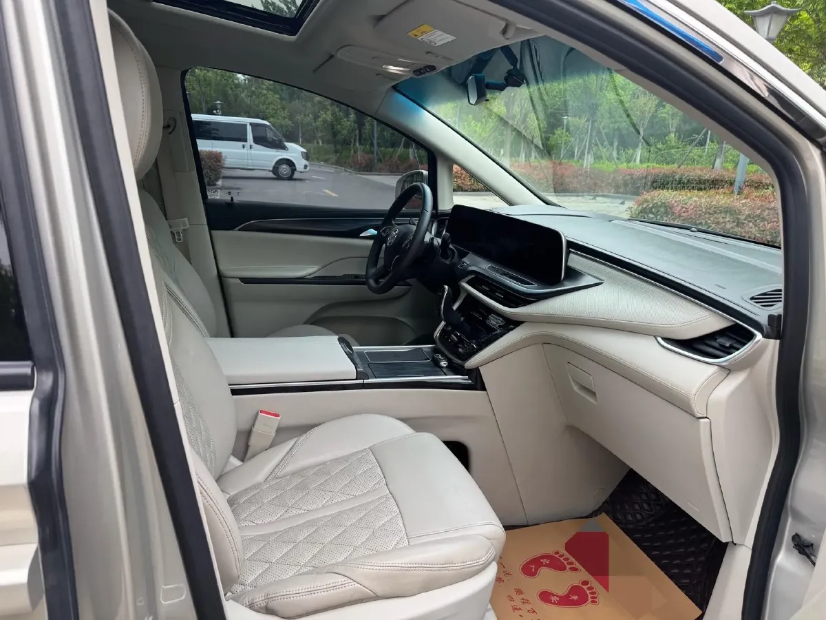 2021 Buick GL8 2.0T 237HP L4 9AT,autocango,china used car exporter,china ev exporter,chinese used car exporter,chinese used ev exporter