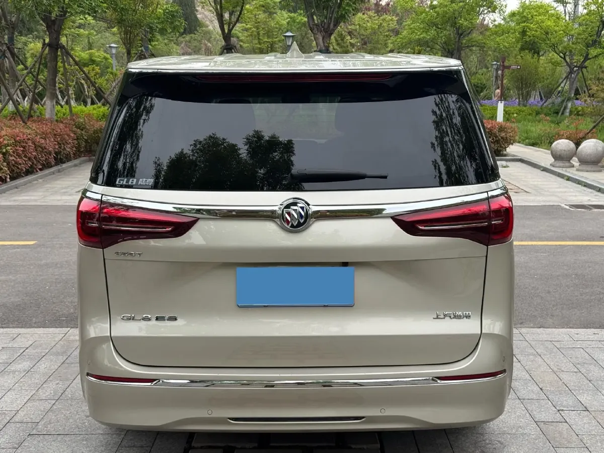 2021 Buick GL8 2.0T 237HP L4 9AT,autocango,china used car exporter,china ev exporter,chinese used car exporter,chinese used ev exporter