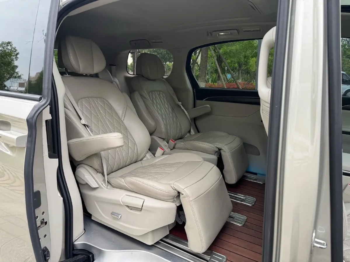 2021 Buick GL8 2.0T 237HP L4 9AT,autocango,china used car exporter,china ev exporter,chinese used car exporter,chinese used ev exporter