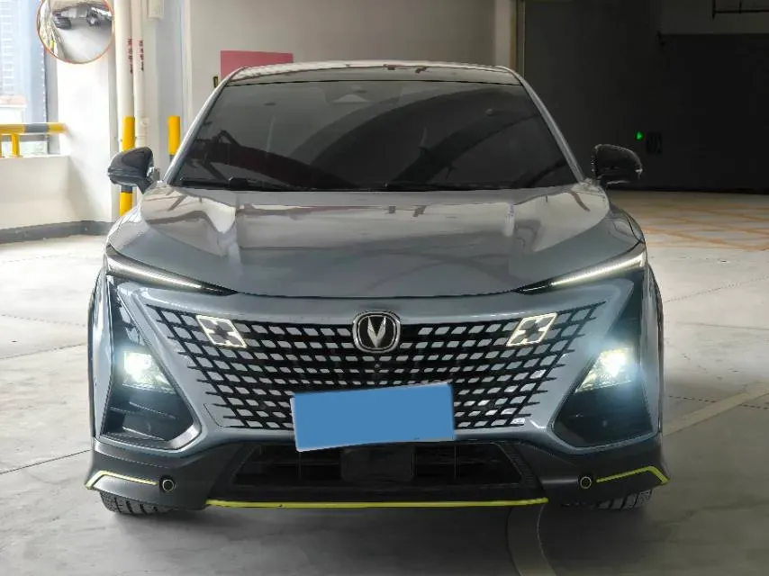 2022 ChangAn UNI-T 1.5T 188HP L4 7DCT,autocango,china used car exporter,china ev exporter,chinese used car exporter,chinese used ev exporter