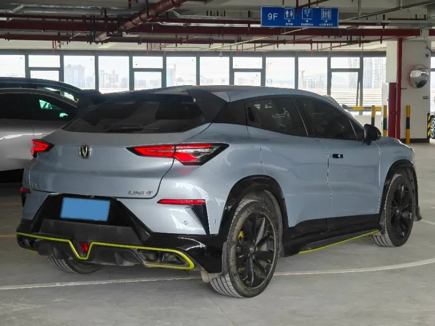 2022 ChangAn UNI-T 1.5T 188HP L4 7DCT,autocango,china used car exporter,china ev exporter,chinese used car exporter,chinese used ev exporter