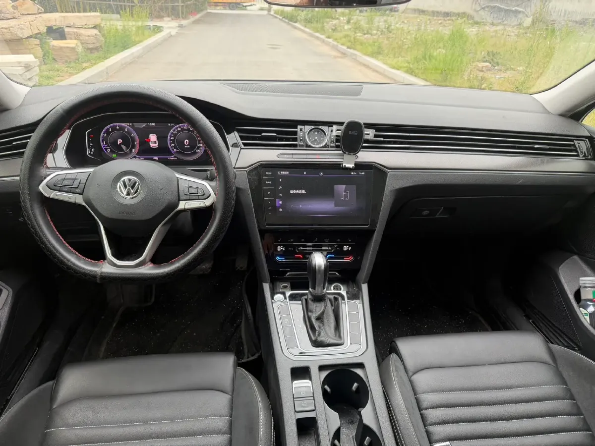 2020 Volkswagen Magotan 2.0T 186HP L4 7DCT,autocango,china used car exporter,china ev exporter,chinese used car exporter,chinese used ev exporter