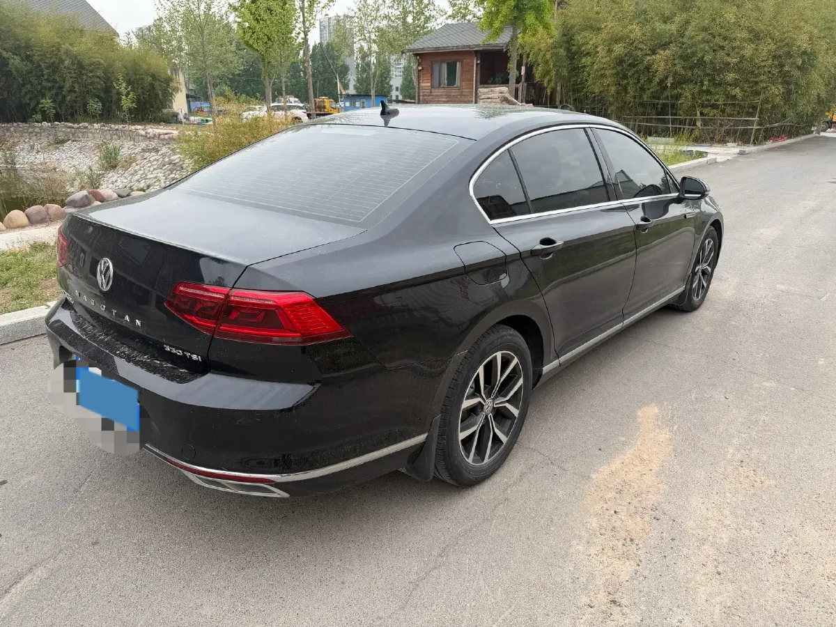 2020 Volkswagen Magotan 2.0T 186HP L4 7DCT,autocango,china used car exporter,china ev exporter,chinese used car exporter,chinese used ev exporter