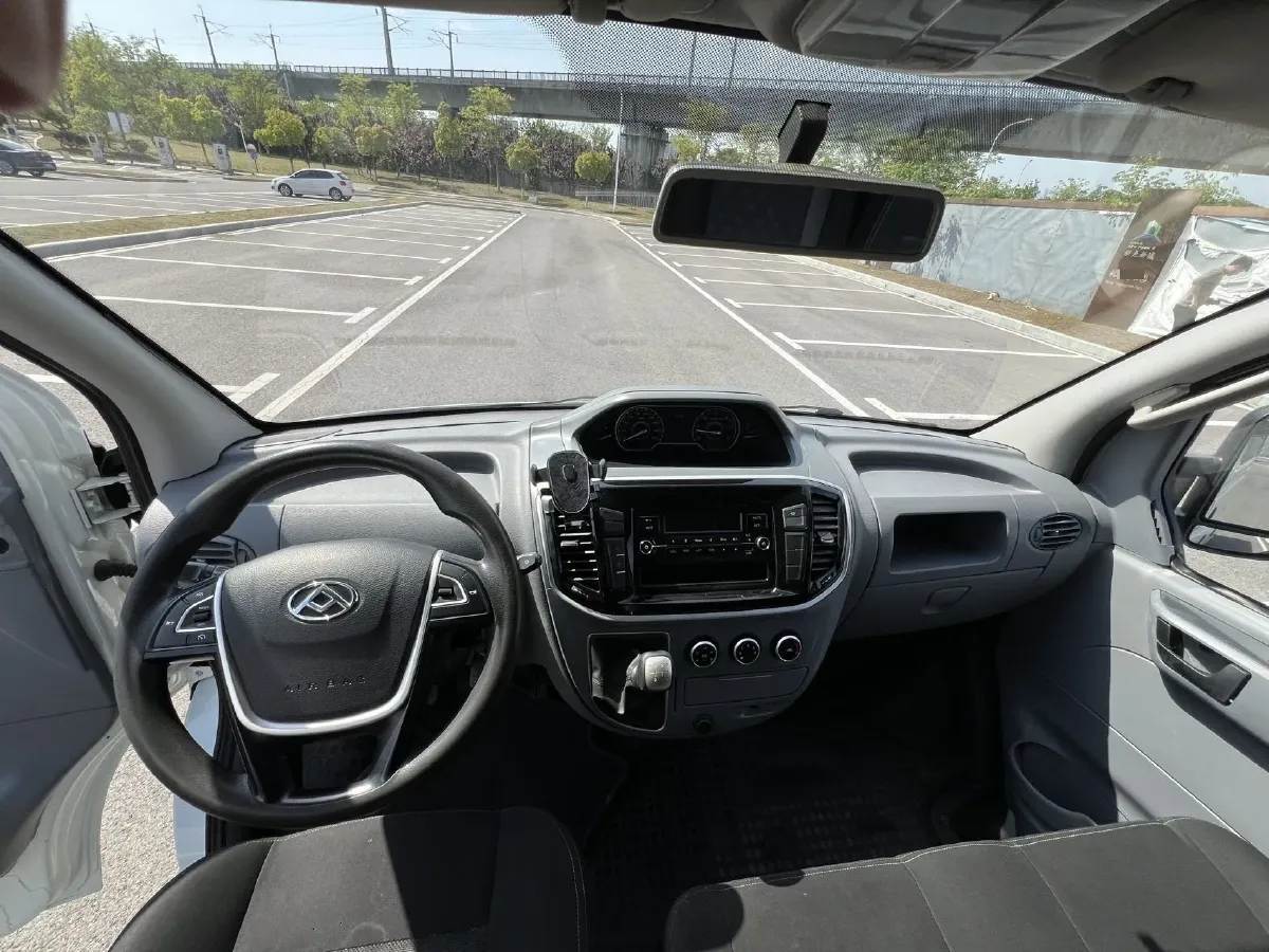 2021 JMC TeShun 2.8T 122HP L4 5MT,autocango,china used car exporter,china ev exporter,chinese used car exporter,chinese used ev exporter