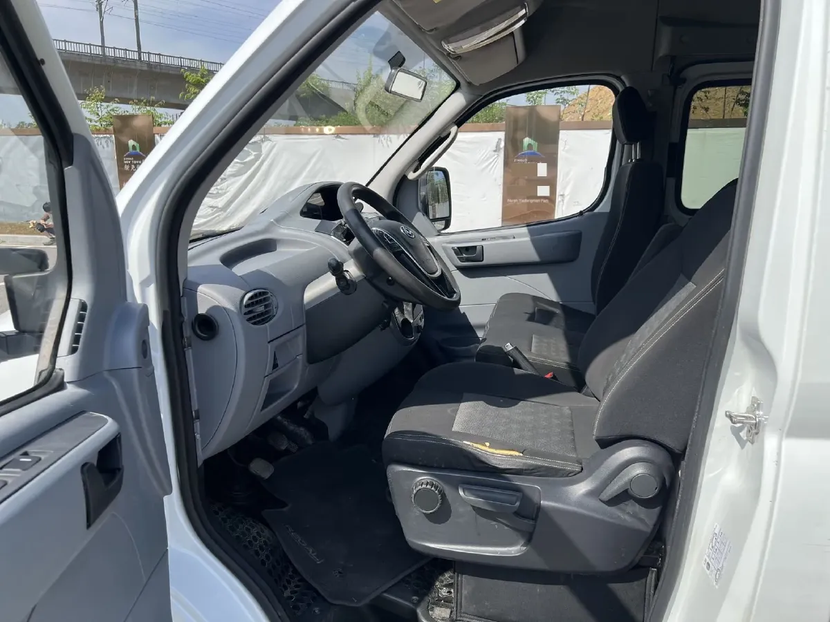 2021 JMC TeShun 2.8T 122HP L4 5MT,autocango,china used car exporter,china ev exporter,chinese used car exporter,chinese used ev exporter