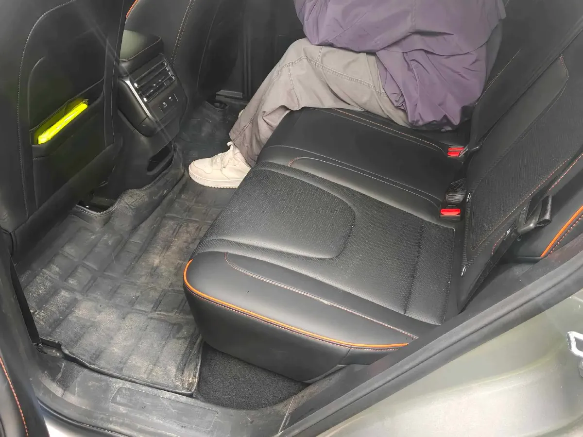 2025 Jetour Traveller 1.5T 184HP L4 7DCT,autocango,china used car exporter,china ev exporter,chinese used car exporter,chinese used ev exporter