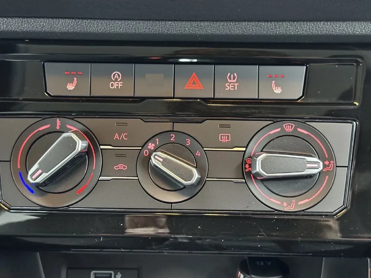 2022 Jetta VS5 1.4T 150HP L4 6AT,autocango,china used car exporter,china ev exporter,chinese used car exporter,chinese used ev exporter