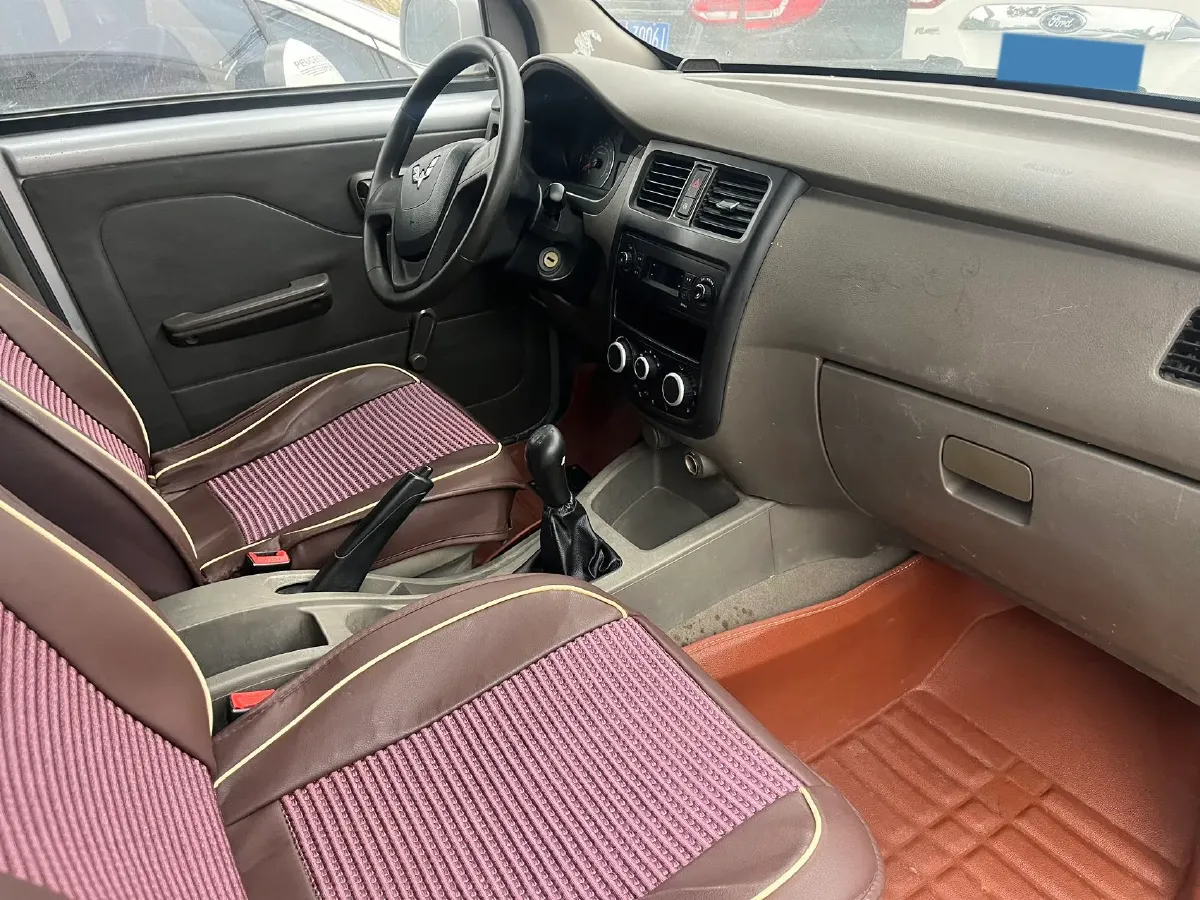 2019 WuLing RongGuang V 1.5L 99HP L4 6MT,autocango,china used car exporter,china ev exporter,chinese used car exporter,chinese used ev exporter