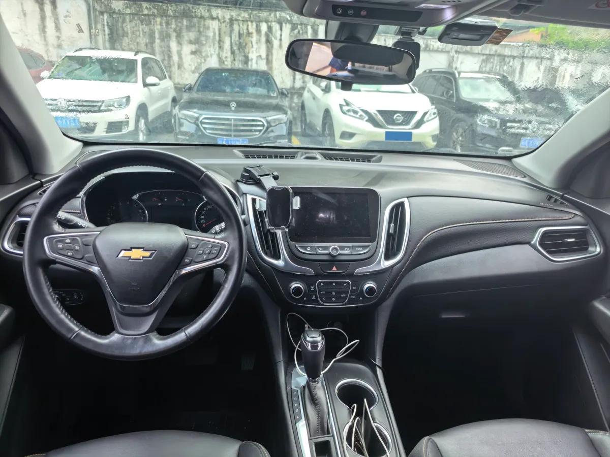 2018 Chevrolet Equinox 1.5T 180HP L4 6AT,autocango,china used car exporter,china ev exporter,chinese used car exporter,chinese used ev exporter