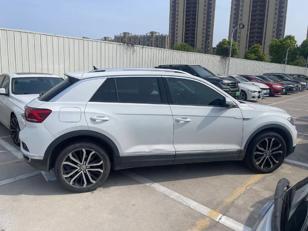 2020 Volkswagen T-Roc 1.4T 150HP L4 7DCT,autocango,china used car exporter,china ev exporter,chinese used car exporter,chinese used ev exporter