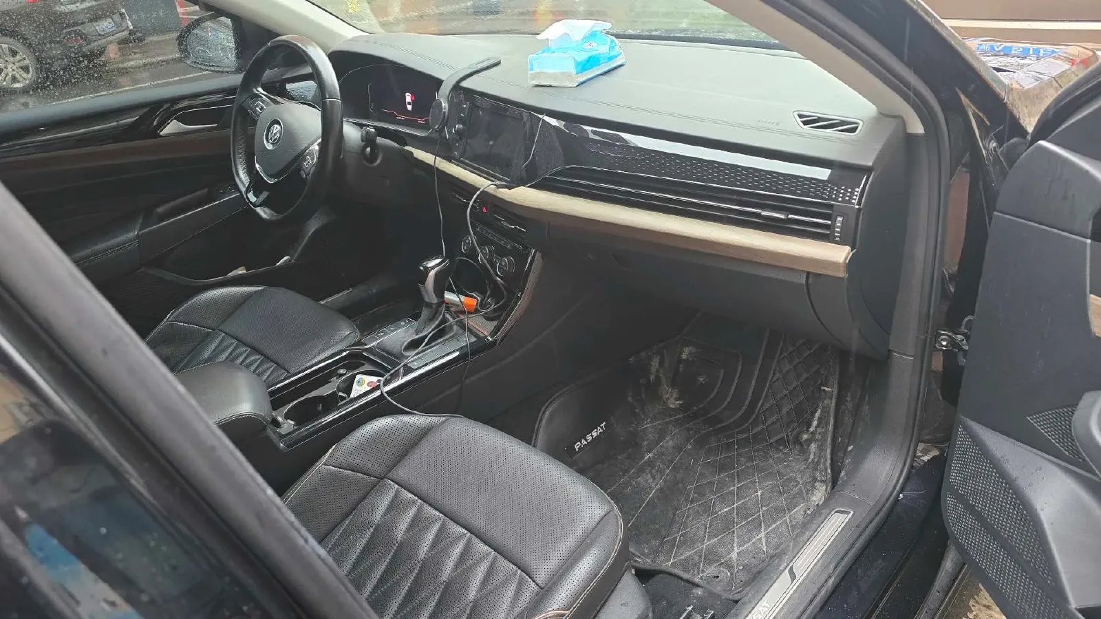 2020 Volkswagen Passat 2.0T 220HP L4 7DCT,autocango,china used car exporter,china ev exporter,chinese used car exporter,chinese used ev exporter