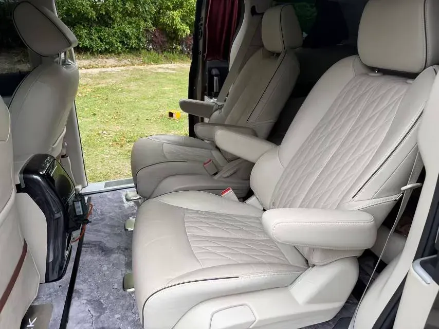 2021 Buick GL8 2.0T 237HP L4 9AT,autocango,china used car exporter,china ev exporter,chinese used car exporter,chinese used ev exporter