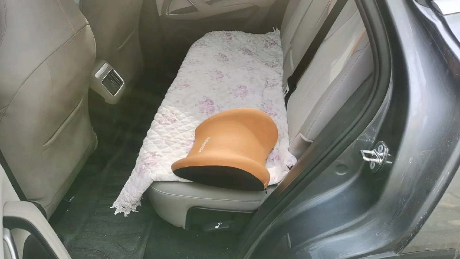 2024 BYD Song Pro 1.5L 110HP L4 E-CVT PHEV 18.3KWH,autocango,china used car exporter,china ev exporter,chinese used car exporter,chinese used ev exporter