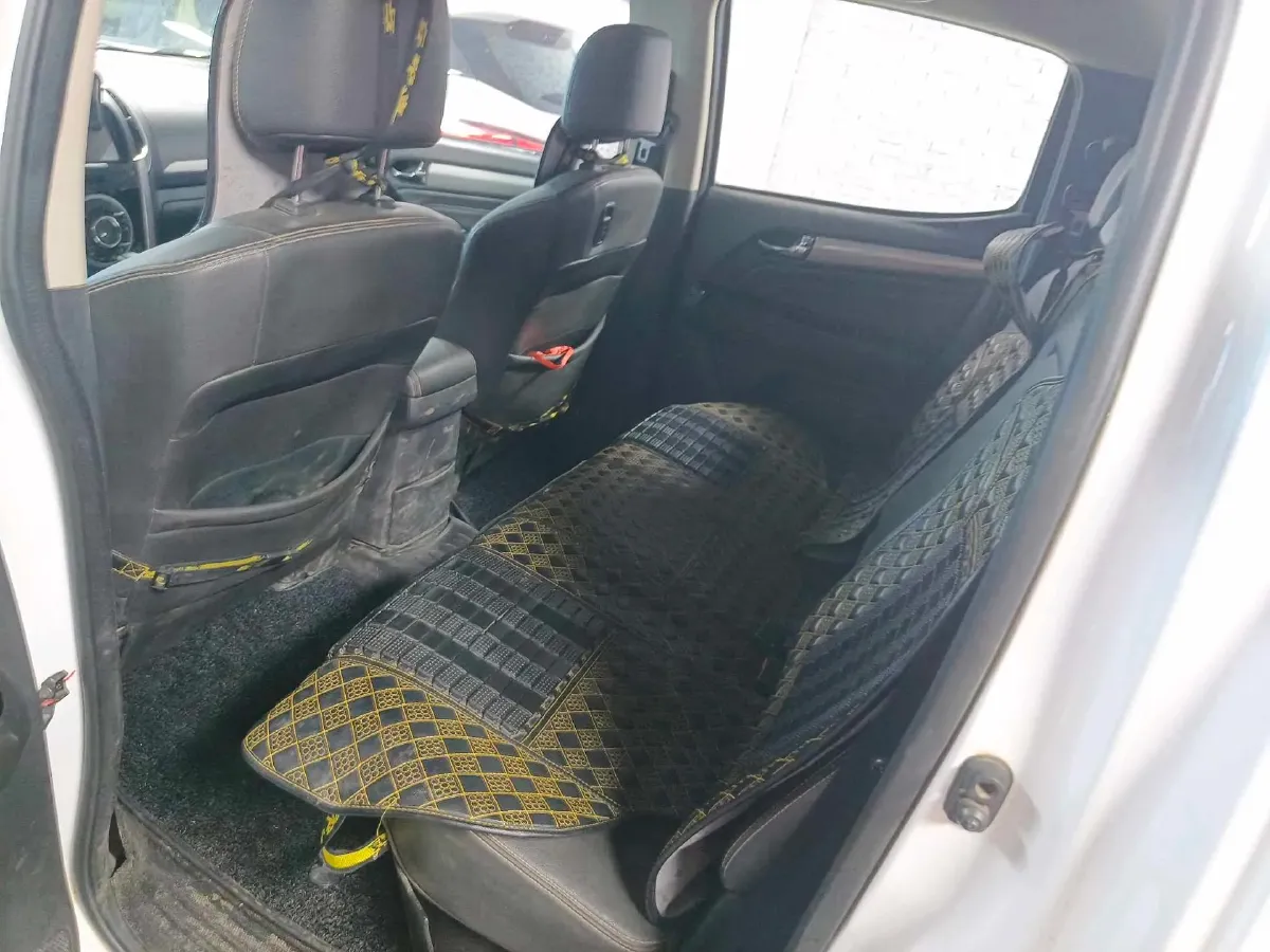 2019 Isuzu D-MAX 3.0T 177HP L4 6AT,autocango,china used car exporter,china ev exporter,chinese used car exporter,chinese used ev exporter