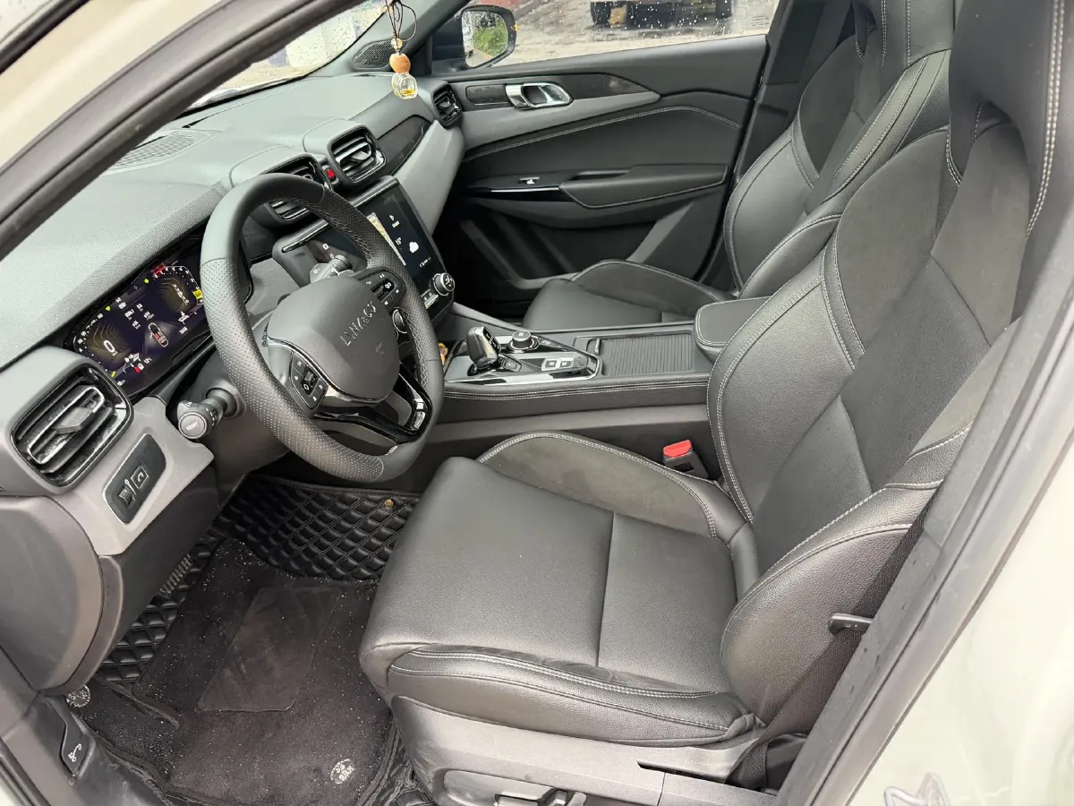 2021 LYNK&CO 03 2.0T 190HP L4 6AT,autocango,china used car exporter,china ev exporter,chinese used car exporter,chinese used ev exporter