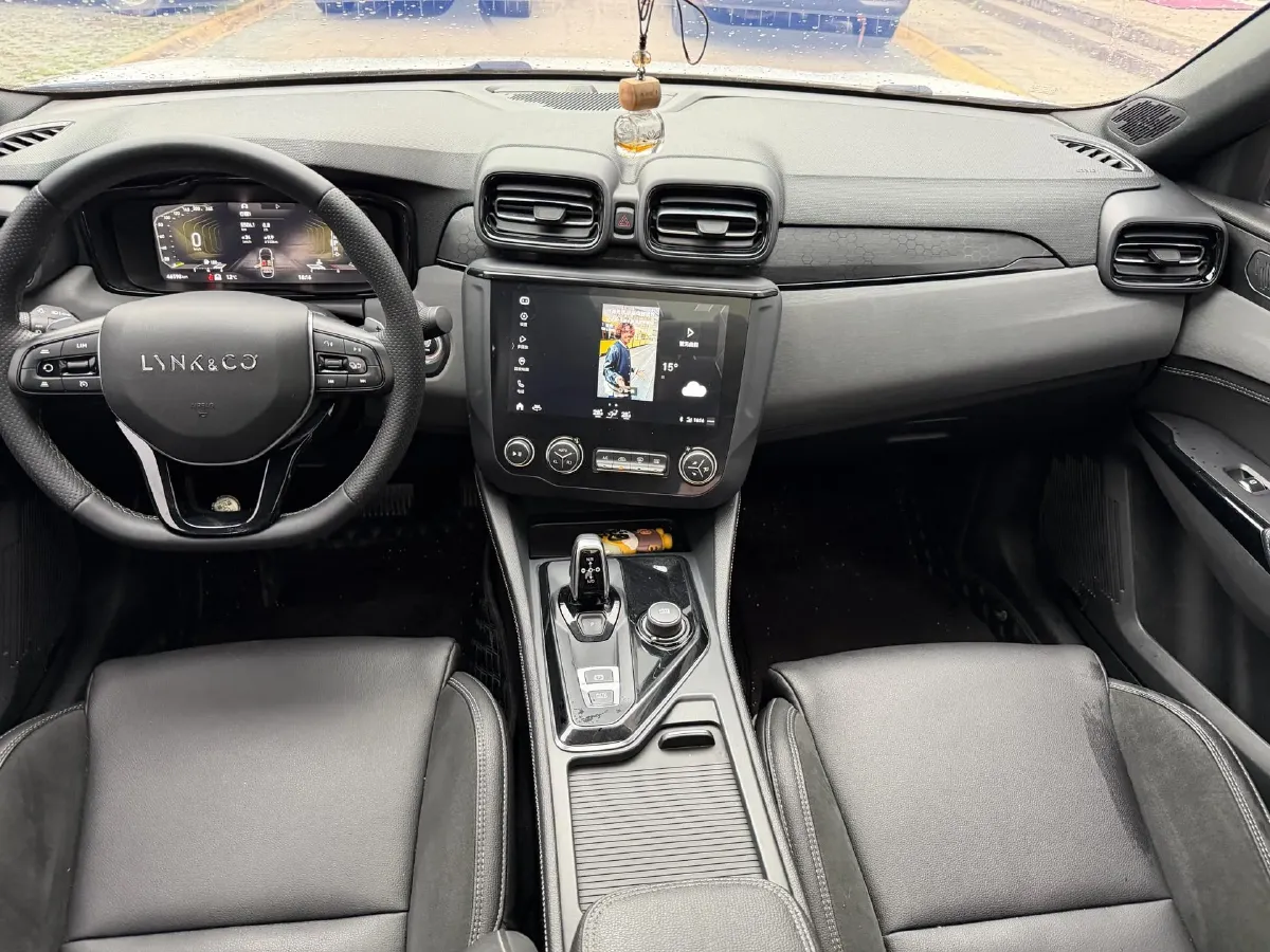 2021 LYNK&CO 03 2.0T 190HP L4 6AT,autocango,china used car exporter,china ev exporter,chinese used car exporter,chinese used ev exporter