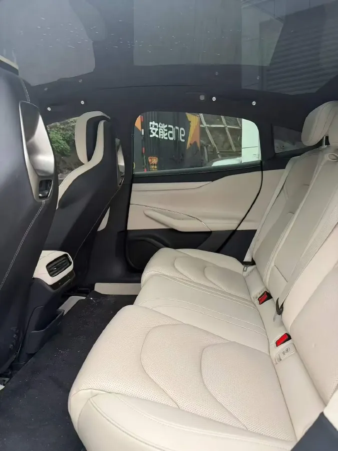 2024 MI SU7 BEV 73.6KWH,autocango,china used car exporter,china ev exporter,chinese used car exporter,chinese used ev exporter