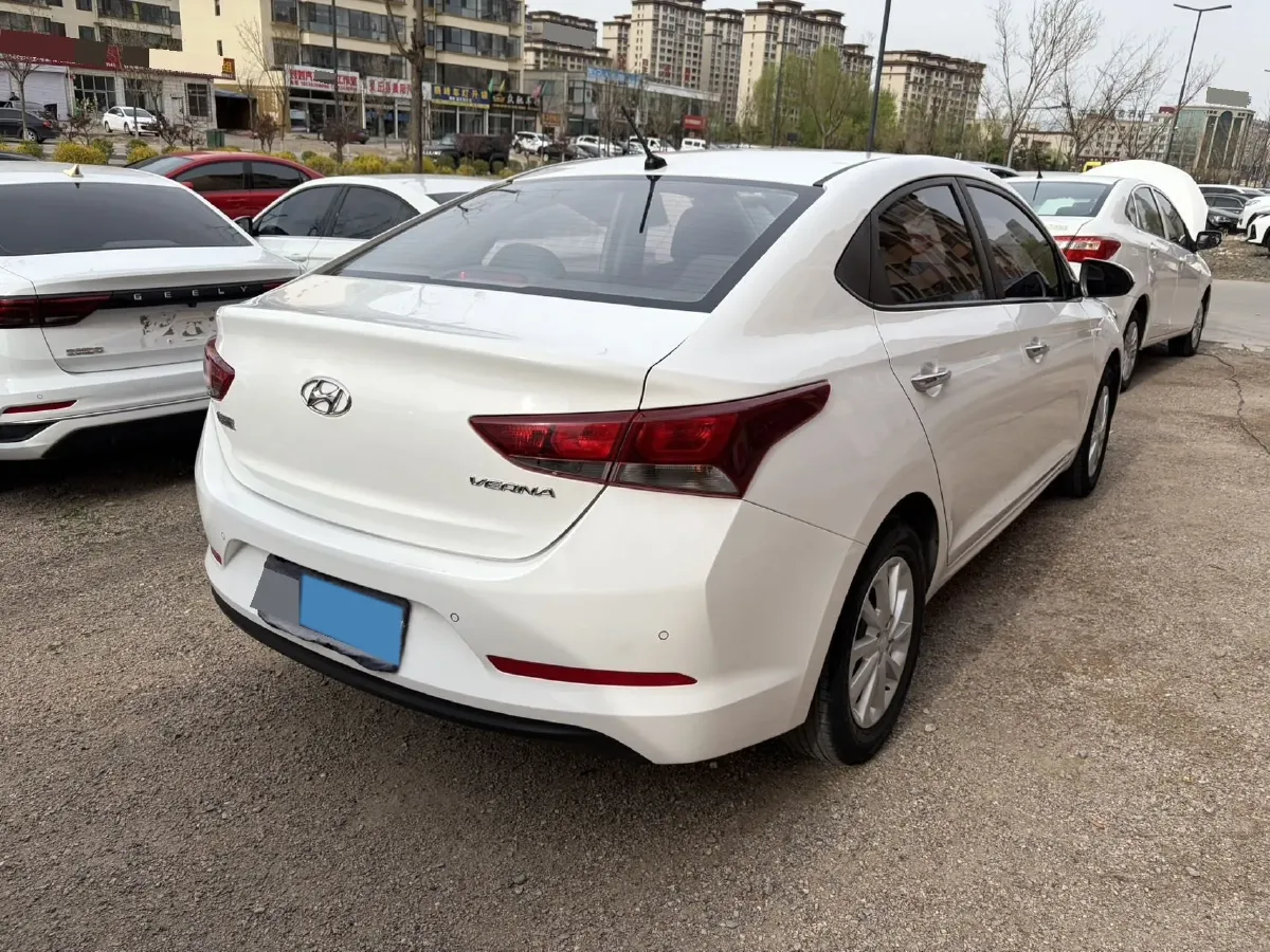2016 Hyundai Verna 1.4L 100HP L4 6MT,autocango,china used car exporter,china ev exporter,chinese used car exporter,chinese used ev exporter