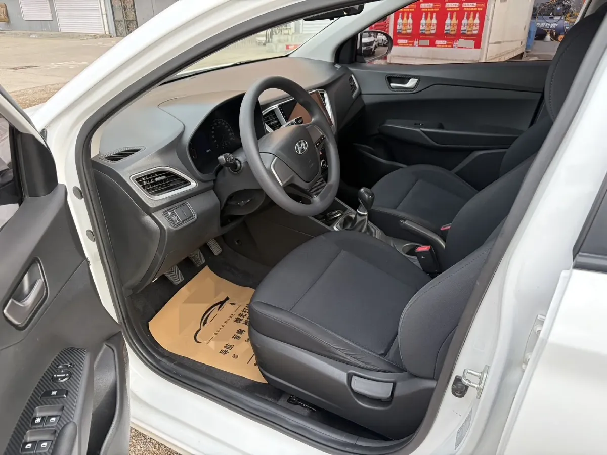 2016 Hyundai Verna 1.4L 100HP L4 6MT,autocango,china used car exporter,china ev exporter,chinese used car exporter,chinese used ev exporter