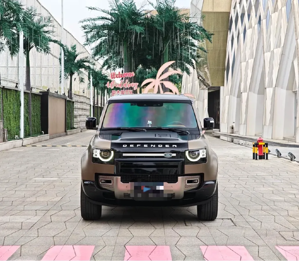 2023 Land Rover Defender 3.0T 400HP L6 8AT,autocango,china used car exporter,china ev exporter,chinese used car exporter,chinese used ev exporter