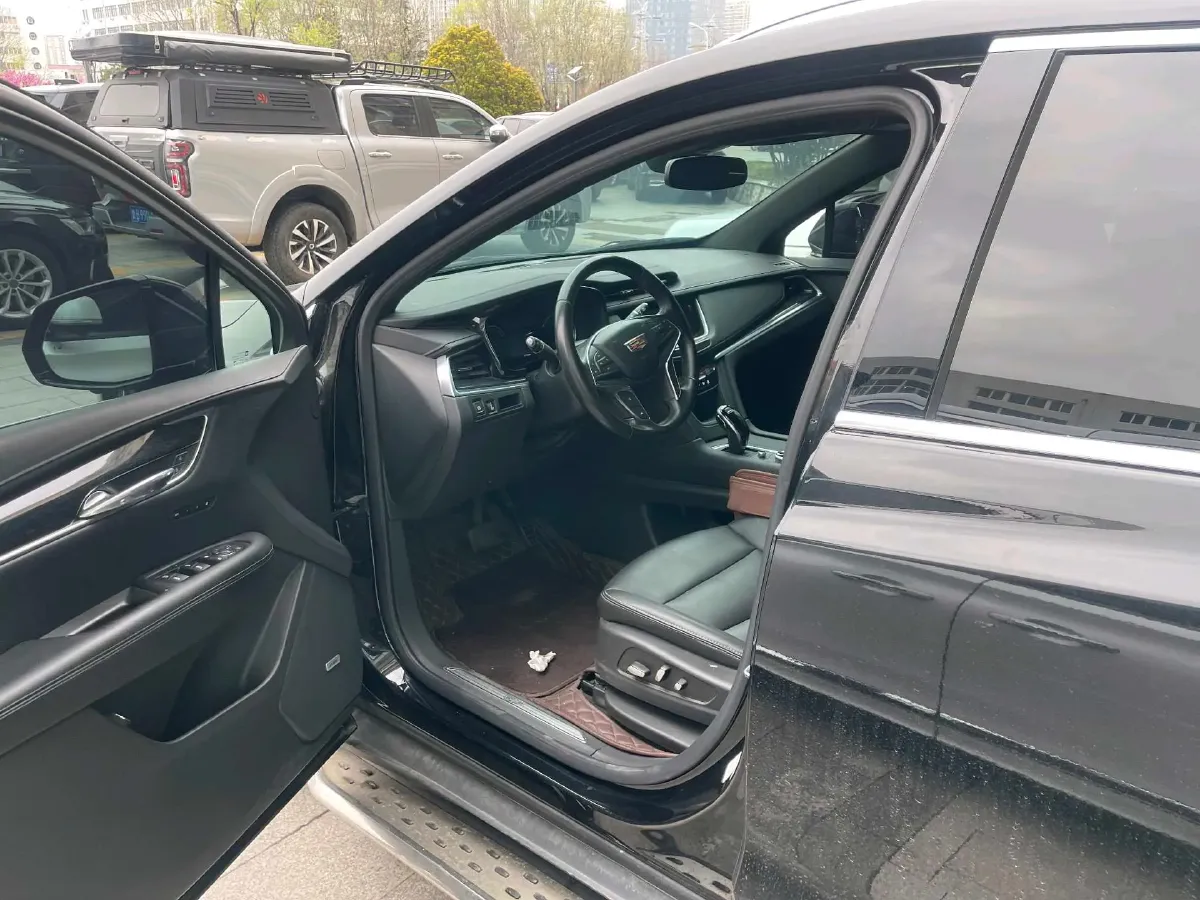 2022 Cadillac XT5 2.0T 237HP L4 9AT,autocango,china used car exporter,china ev exporter,chinese used car exporter,chinese used ev exporter