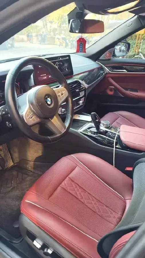 2022 BMW 5 Series 2.0T 184HP L4 8AT,autocango,china used car exporter,china ev exporter,chinese used car exporter,chinese used ev exporter