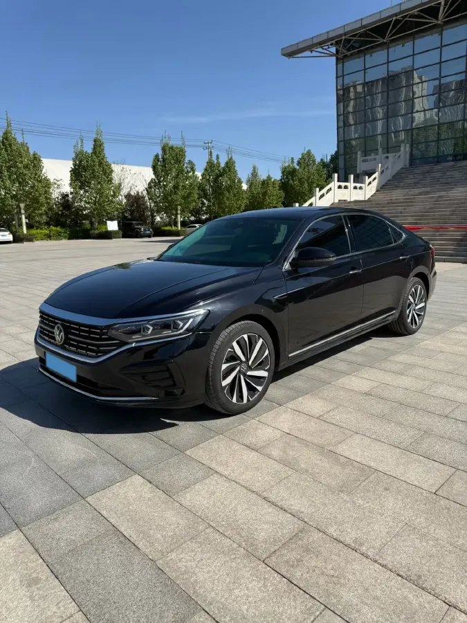 2023 Volkswagen Passat 2.0T 186HP L4 7DCT,autocango,china used car exporter,china ev exporter,chinese used car exporter,chinese used ev exporter