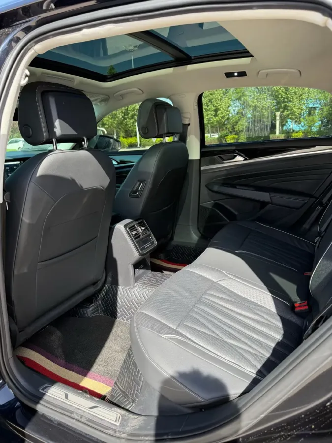 2023 Volkswagen Passat 2.0T 186HP L4 7DCT,autocango,china used car exporter,china ev exporter,chinese used car exporter,chinese used ev exporter